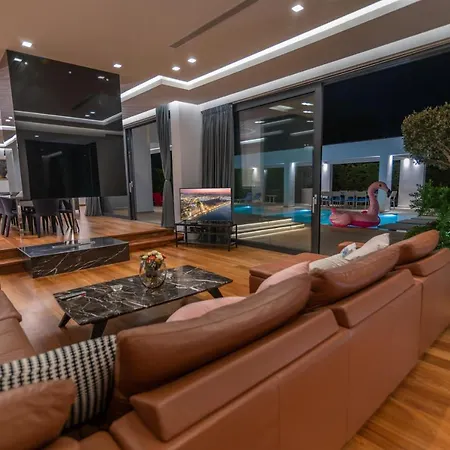 Βίλα Five-Star Mansion *