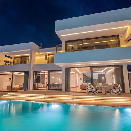 Βίλα Five-Star Mansion *