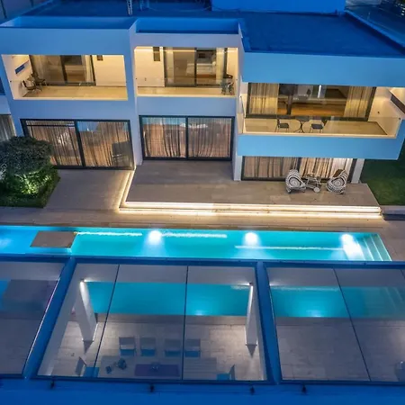 Βίλα Five-Star Mansion *