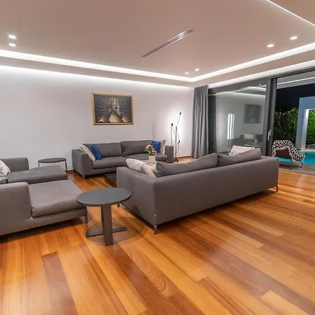 Βίλα Five-Star Mansion