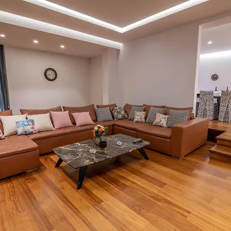 Five-Star Mansion Βίλα *
