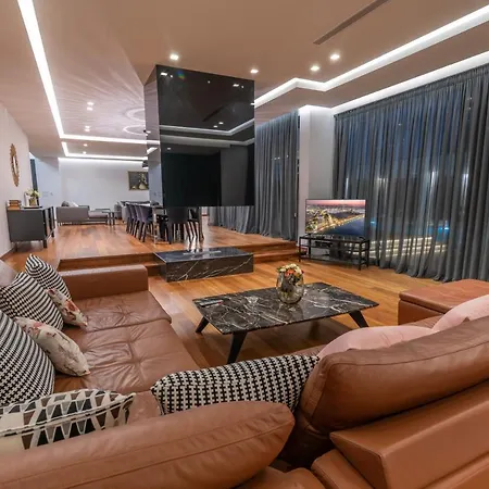 Βίλα Five-Star Mansion